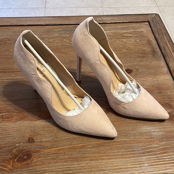 Shu Shop US8.5 Nude - Picture 4 of 13